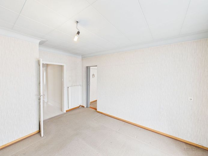 Viel Raum für die Familie: Einfamilienhaus in angenehmer ruhiger Lage – Bild 10