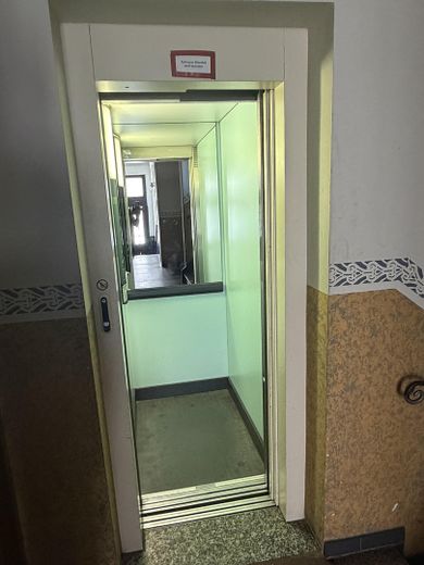 LEIPZIG STÖTTERITZ HELLE 2 Zimmer Wohnung von Privat, SOFORT BEZIEHBAR – Aufzug