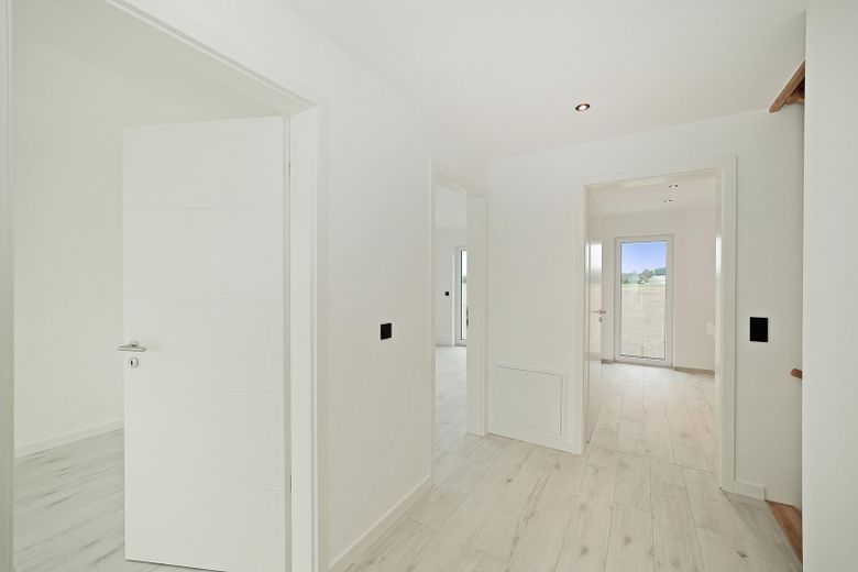 602 m² arsa, stüdyo ve en modern bina teknolojisine sahip seçkin yeni yapım ikiz ev – Fotoğraf 24