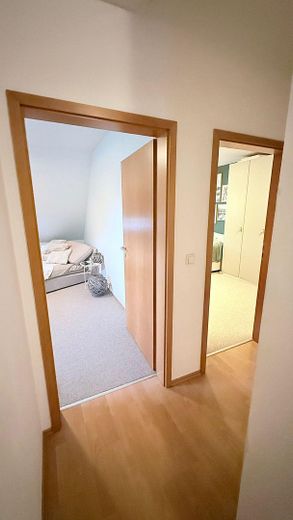 Flur, Zugang Zimmer 2 und 3 OG