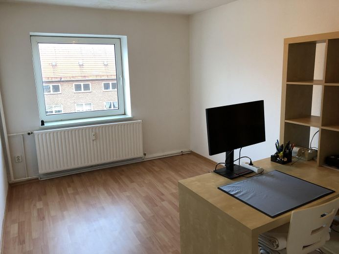 Wohnen mit Geschichte – 3 Zimmer Altbaucharme in bester Innenstadtlage – Schlafzimmer / Kinderzimmer