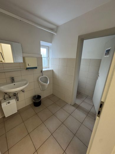Großzüge Gewerbeeinheit am Stadtplatz | Bei Bedarf Wohnungen & Garten | Büro, Handel, Lager o.Ä. – Foto 21