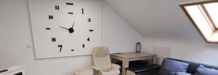 Bel appartement lumineux de 2 pièces avec cuisine équipée (four et lave-vaisselle) et place de stationnement à Bonn
