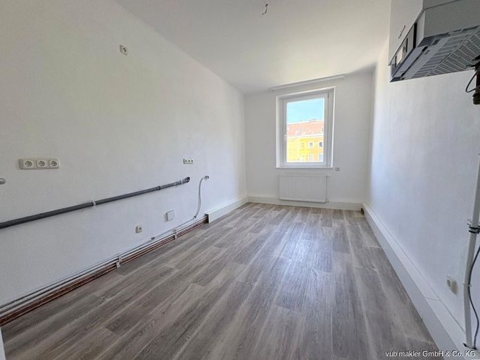 Stilvoll renovierte 3,5-Zimmer-Wohnung - ideal für Paare in Hof – VUB0002416-11