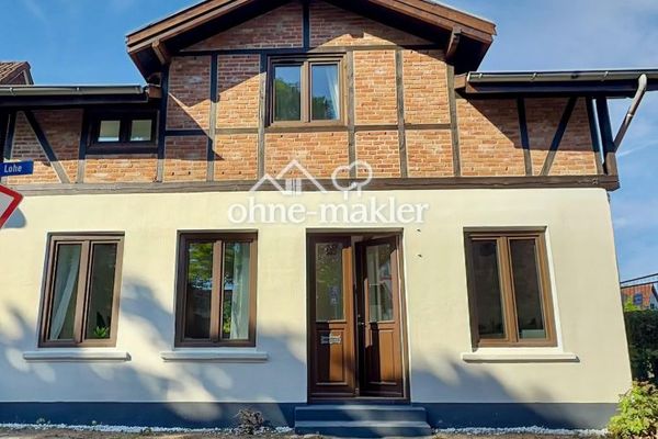 Abitare nel cuore di Ahrensburg - casa unifamiliare con ampio giardino