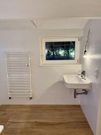 Repräsentative Gewerbefläche im Zentrum von Wandlitz – Badezimmer