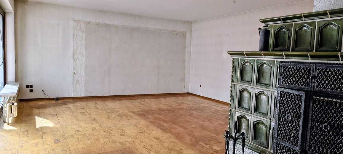 Bliźniak w Olching, ok. 283 m² pow. działki, ok. 155 m² pow. mieszkalnej, w najlepszej lokalizacji, bez prowizji, od osoby prywatnej – Wohnzimmer
