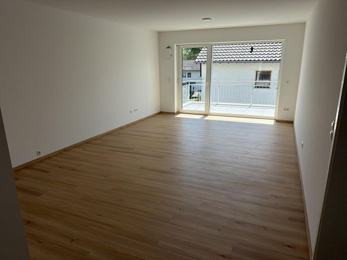 Nouveau projet haut de gamme : 3-4 pièces avec faibles charges (bâtiment KFW55) – Wozi DG Sicht1
