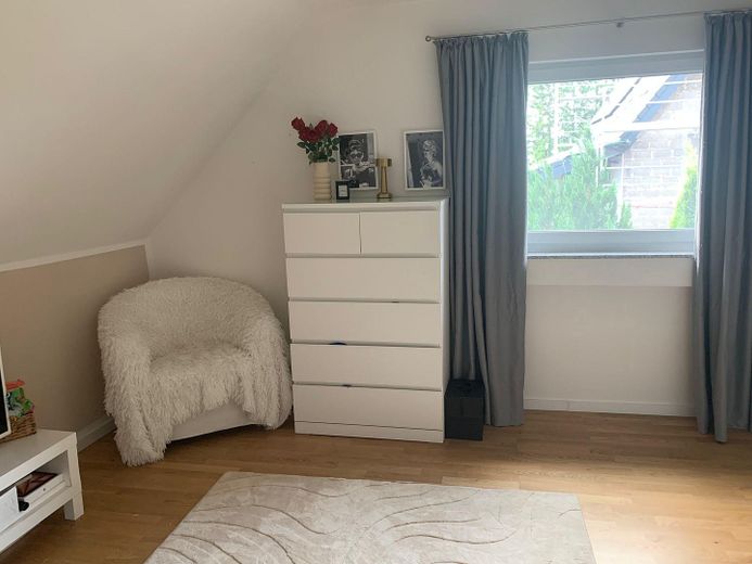 Schlafzimmer vordere Wohnung2