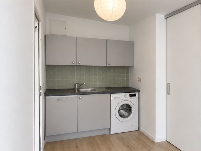 Tadilat edilmiş 2 odalı daire, teraslı, yeni mutfaklı ve kapalı otopark yerli – Visualisierung Küche