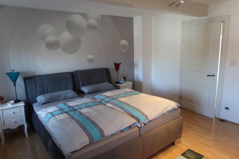 Schlafzimmer DG