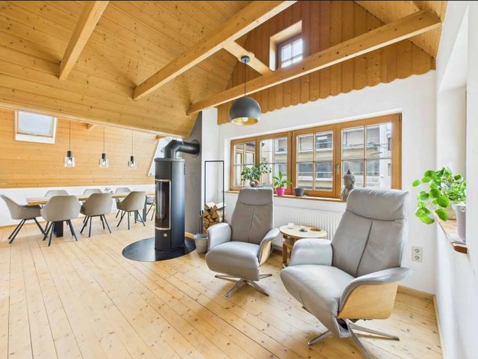 Kamin- Esszimmer OG
