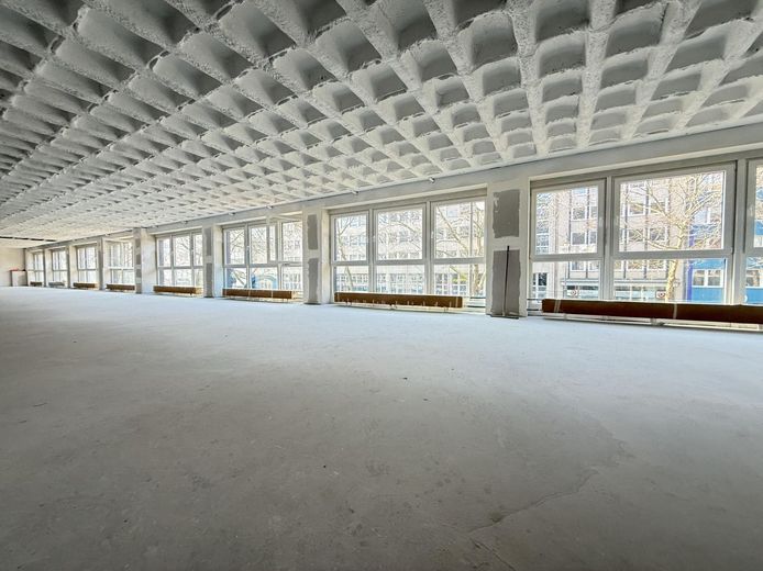Saniertes Büro am Zülpicher Platz – Bild1