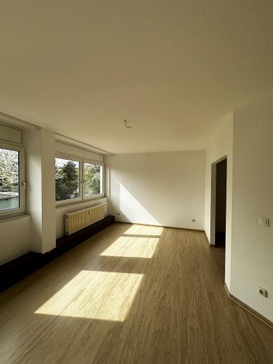 Helle 2 ZKB-Innenstadt-Wohnung – Wohnzimmer