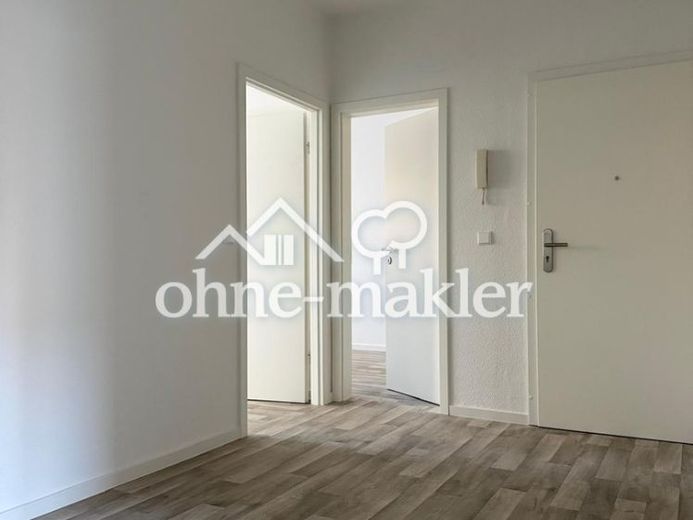 Erstbezug nach Sanierung – moderne 4-Zimmer-Wohnung mit Balkon und Blick ins Grüne – Foto 1