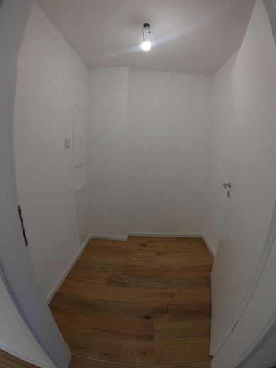 Moderno appartamento al piano terra con giardino e seminterrato - Prima occupazione! Disponibile da subito! – Abstellraum 