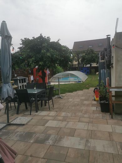 Mehrfamilienhaus in zentraler Lage – Terrassenansicht