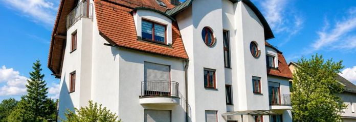 CHARMANTE 3-RAUM WOHNUNG MIT ZWEI BALKONEN IN RUHIGER LAGE