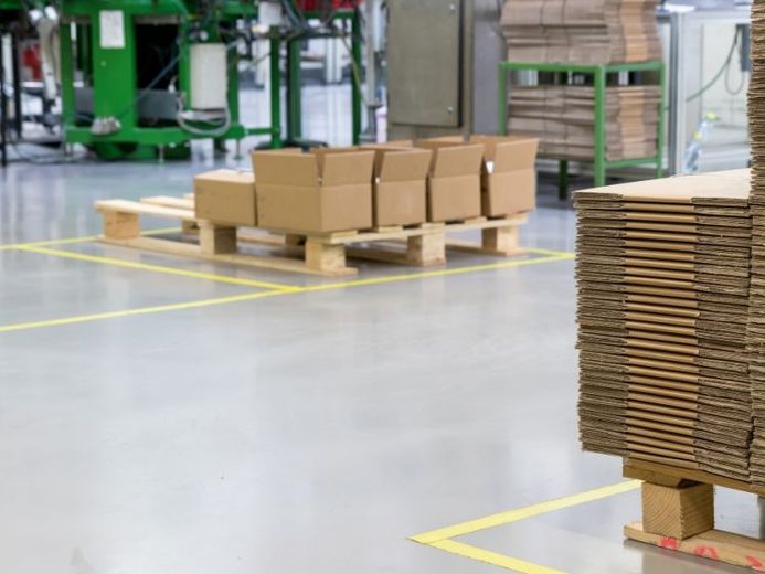 AB 250 M² IN PRODUKTIONS- UND LAGERHALLE MIT LKW-ZUFAHRT – Foto 1