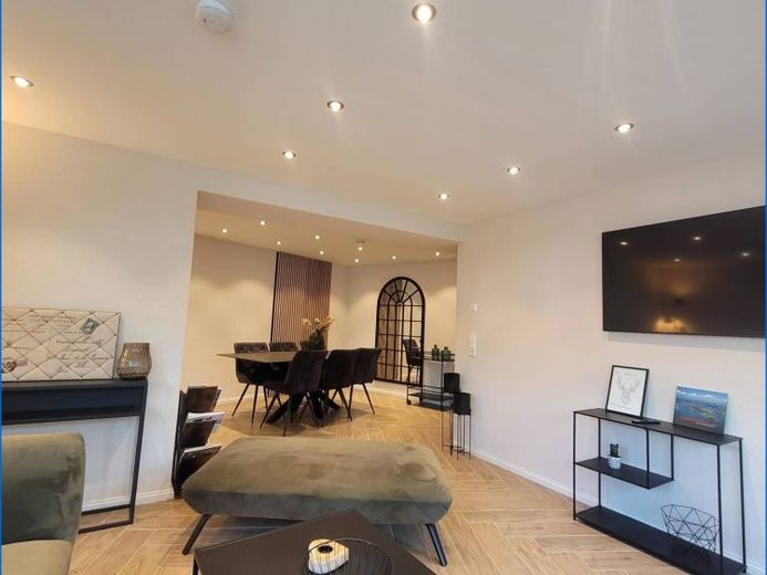 FEWO-Zulassung: 
Großzügige 3,5 Zimmer EG-Wohnung mit Terrasse und Stellplatz-sehr hohe Rendite! – Foto 1