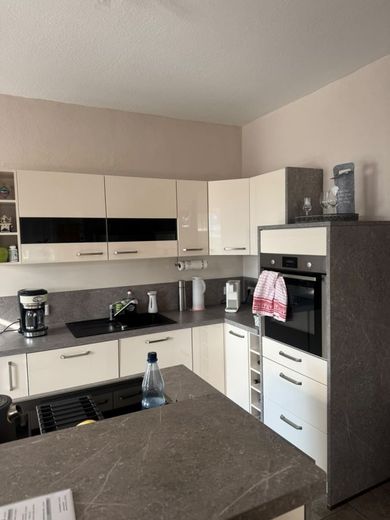Zwei-Familien-Wohnhaus mit ausgebautem Dachgeschoss – Küche