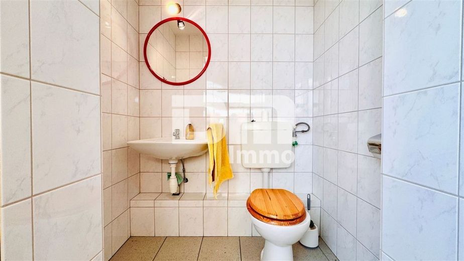 (R)eserviert!Laden-/Büro-/Lagerkomplex 
mit 300 m² Nutzfläche und Parkflächen – EG WC