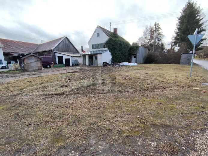 BUILDING PLOT WITH EXISTING STRUCTURE – Photo 1