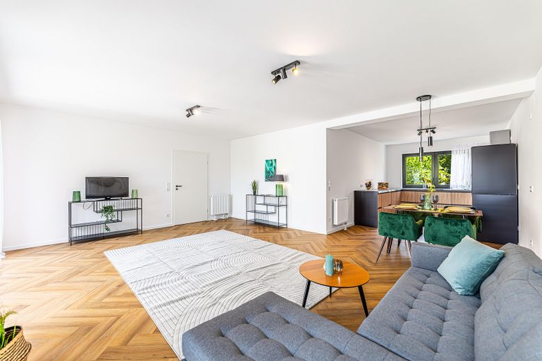 Wohnzimmer mit Küche EG