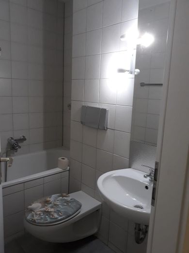 Mieszkanie 2-pokojowe na Sachsenhäuser Berg – Badezimmer