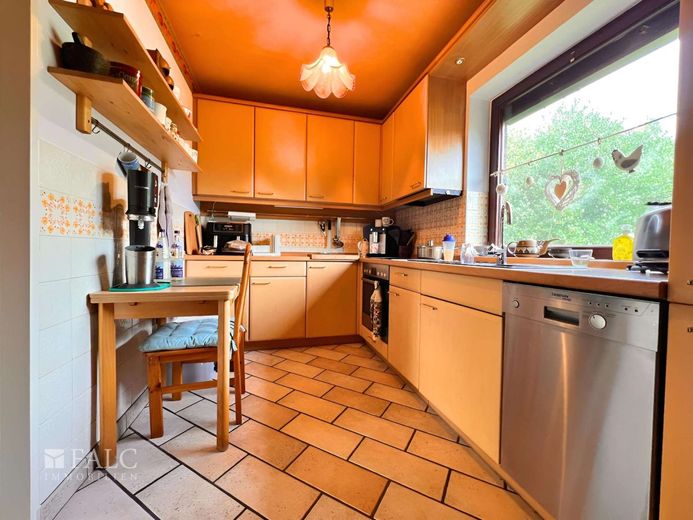 ***Großzügiges Einfamilienhaus mit viel Platz und Gartenidylle in ruhiger Lage*** – Küche
