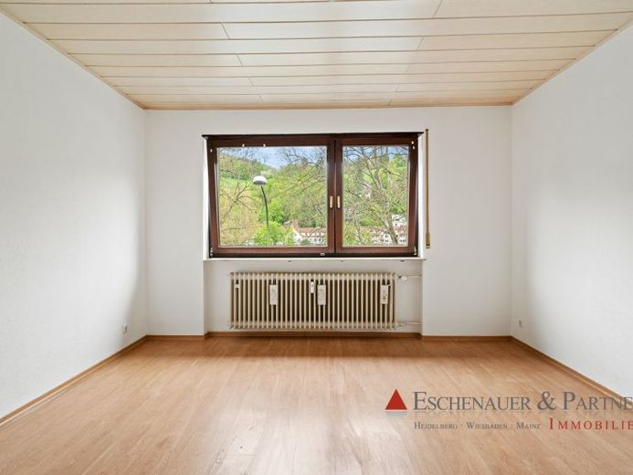 IDEAL FÜR EIN JUNGES PAAR - Wohnung mit Neckarblick in verkehrsgünstiger Lage – Foto 1