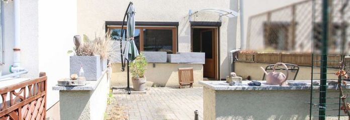 Richtig zuhause: Gepflegtes Reihenmittelhaus inkl. Garage, Carport, Schuppen und Garten in Citylage
