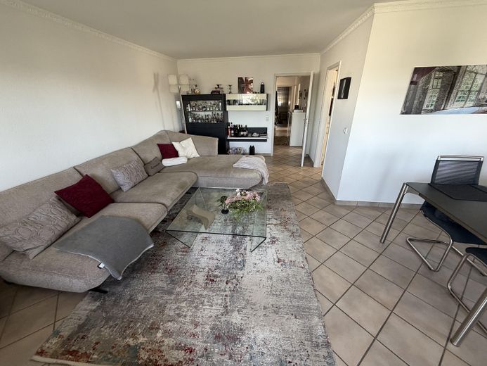Bestlage am Budenheimer Wald / Helle 3-Zimmer Wohnung mit Balkon und Garage – Wohnen & Essen (2)