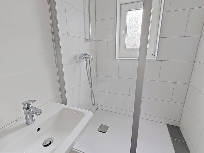 Sanierte 5-Zi-Whg. mit BALKON - perfekt für eine Familie – Ansicht I: Bad