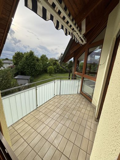 große und gepflegte Maisonettewohnung – Balkon