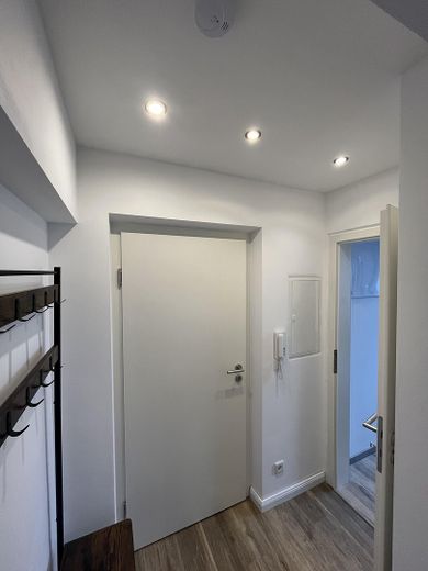 # Mükemmel WG'niz için: Yeni banyolu ve büyük yaşama mutfaklı, en iyi konumda geniş 130 m² daire – Photo 13