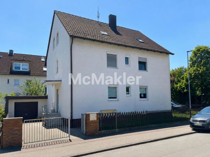 Ein gepflegtes Dreifamilienhaus mit Substanz - eine Investition in Beständigkeit – Foto 1