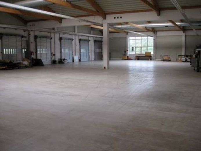 Lager-/ Logistik-Halle ca. 2.000 m², Büro und Freifläche ** ab sofort – Foto 1