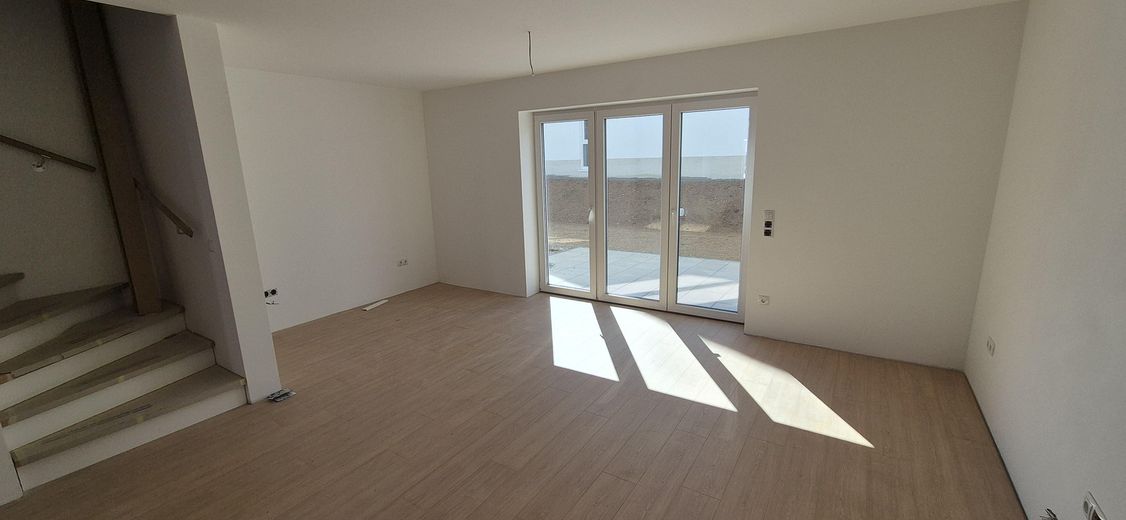 Neubau-Reihenhaus mit Terrasse 140 m² Familienhaus mit sehr niedrigen Energiekosten (EH-40 + PV) – Wohnen Essen