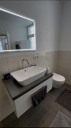 Prête à emménager | Appartement de 4 pièces de 78 m² entièrement meublé au centre de Wiesbaden – Photo 7