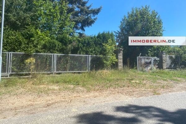 IMMOBERLIN.DE - Berlin yakınlarında aile dostu bir konumda idil bir arsa