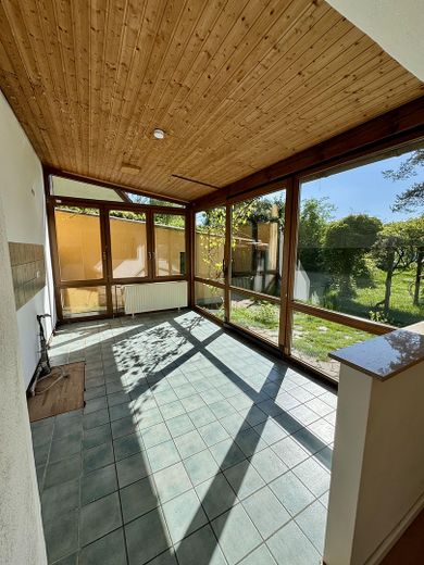 Großzügiges Einfamilien- oder Mehrgenerationen Haus  in Rückersdorf – 995 m² Traumgrundstück – Wintergarten mit Küchenanschl.