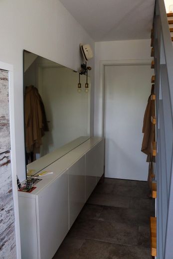 Flur zur Wärmepumpe