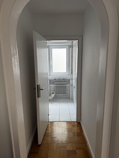 Modernes und stilvolles Wohnen in Bendorf: Helle 2,5-Zimmer-Erdgeschosswohnung – Garderobe mit Gäste-WC