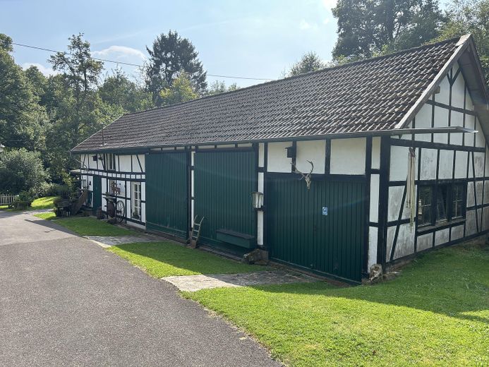 Großes freistehendes Haus mit großem Grundstück in Alleinlage – Eifel – Foto 6