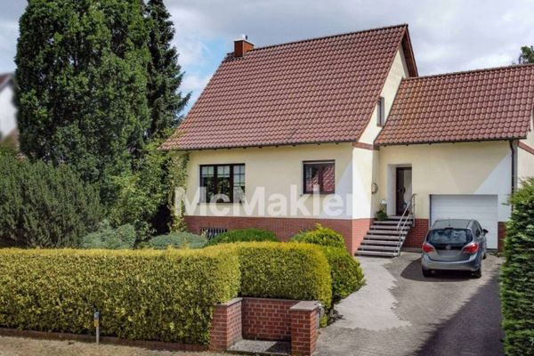 Dom jednorodzinny 142 m² + dwurodzinny dom wynajęty 87 m²