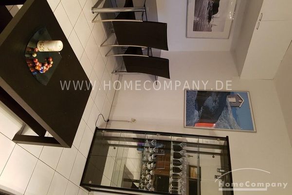 Apartamento de 1 habitación, amueblado, 6.º piso, balcón, cerca de la estación central.