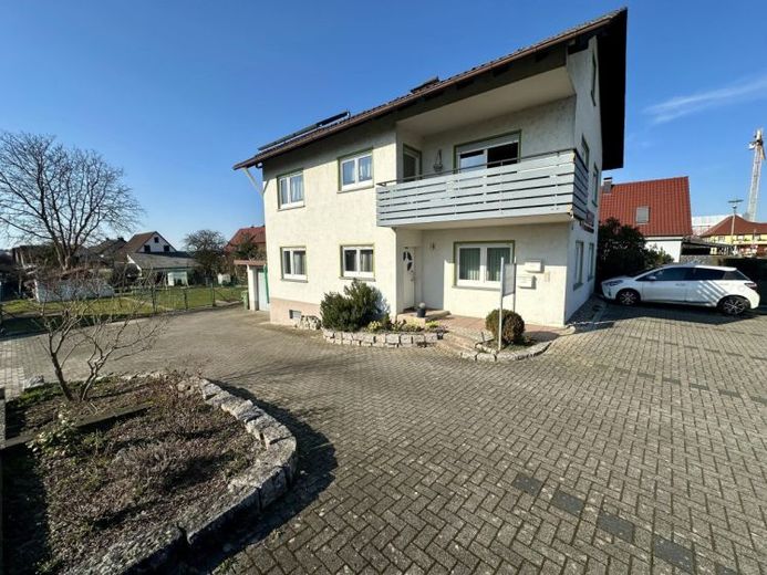 Wohn-/Geschäftshaus mit Bauplatz in Zentraler Lage zu verkaufen – Foto 1