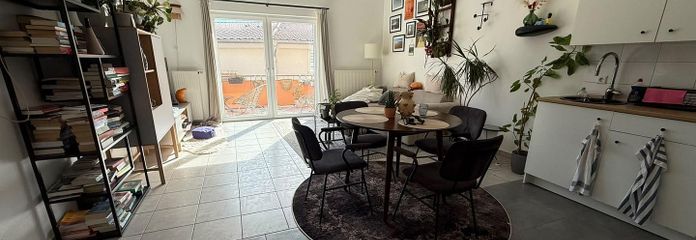Schöne, sonnige 2-Zimmer-Dachgeschosswohnung – Wohn- Esszimmer