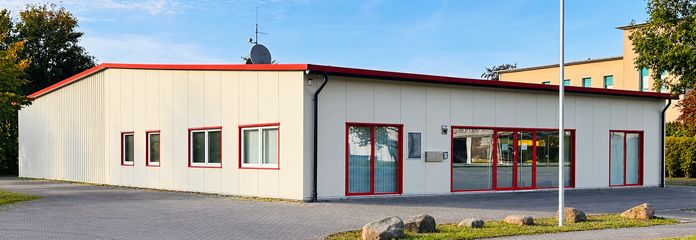 Gewerbeobjekt/Halle mit Büro und Stellplätzen zentral gelegen in Wismar-Westhafen – Profilansicht
